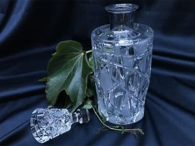 Krištáľová brúsená whisky fľaša 550 ml