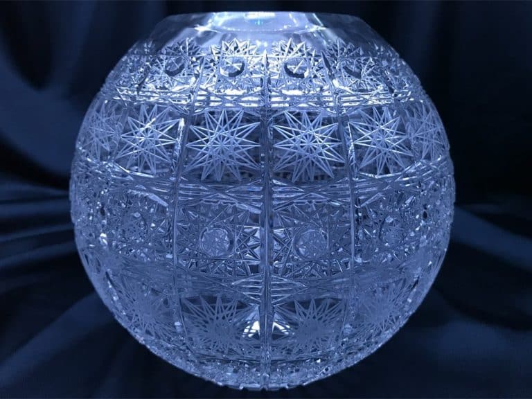Geschliffene Kristallvase 18 cm