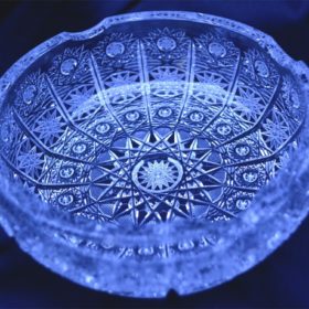 Aschenbecher mit Kristallschliff, 14 cm