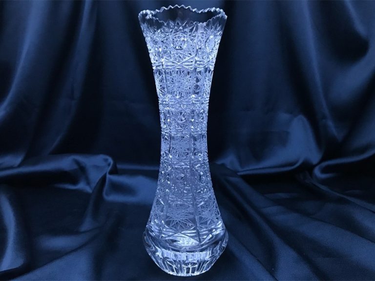 Geschliffene Kristallvase 23 cm