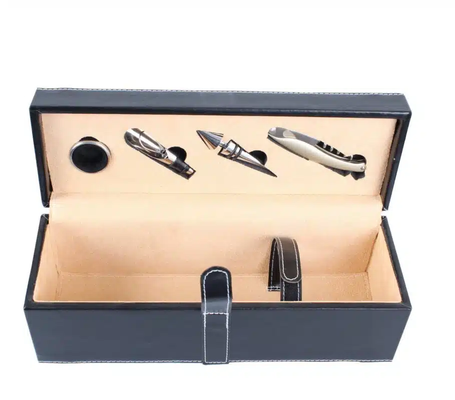 Geschenk-Weinbox aus Leder mit Zubehör