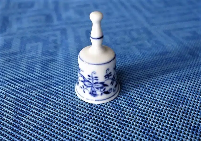 Zwiebelmuster - Miniatur - Glocke - Original Zwiebelmuster 1. Wahl