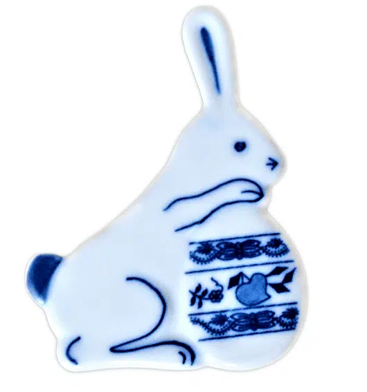 Zwiebelmuster - Magnet - Hase mit Ei - Original Zwiebelmuster 1. Wahl