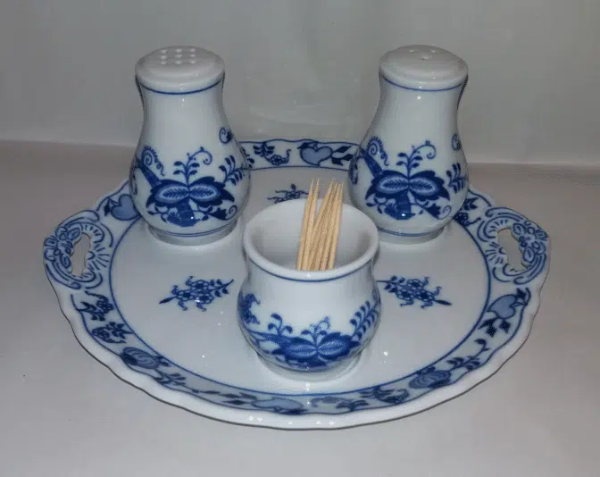 Zwiebelmuster - Tischset - Salz, Pfeffer, Zahnstocher - Original Zwiebelmuster-Porzellan 1. Wahl