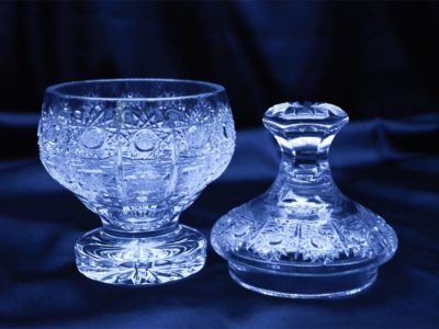 Geschliffenes Kristallglas 16,5 cm mit Deckel