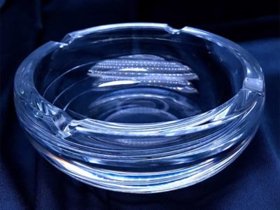 Aschenbecher mit Kristallschliff, 13,3 cm