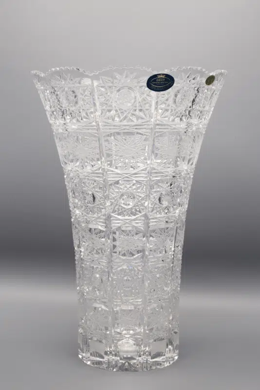 Geschliffene Kristallvase ÚSVIT 25,5 cm