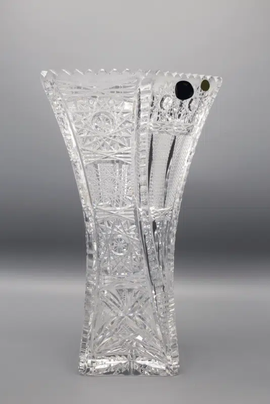 Geschliffene Kristallvase ÚSVIT 28 cm