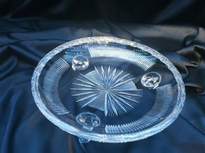 Geschliffene Kristallschale auf Beinen 25 cm – Bild 2