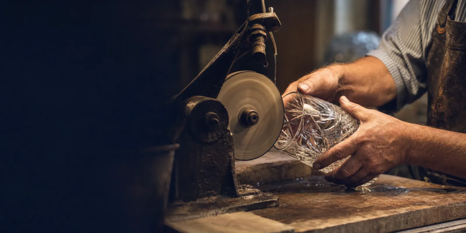 Traditioneller Handschliff von tschechischem Kristall