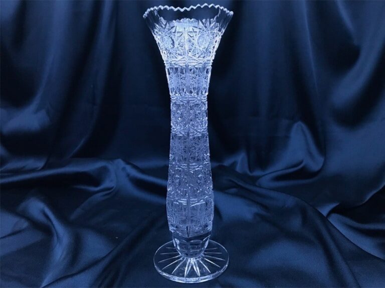 Geschliffene Kristallvase 23 cm